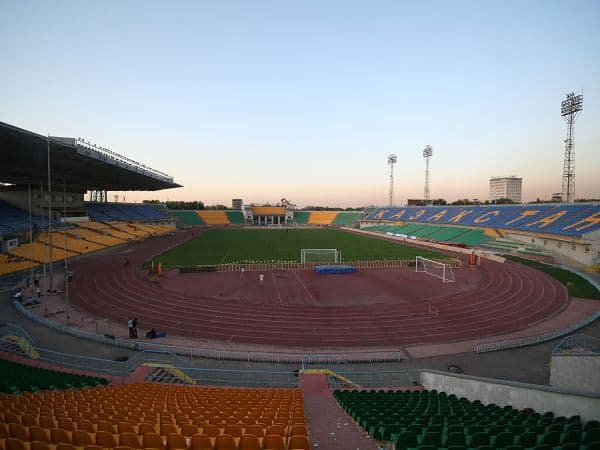 Ortalyq stadıon
