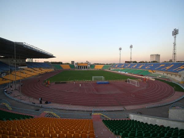 Ortalyq stadıon